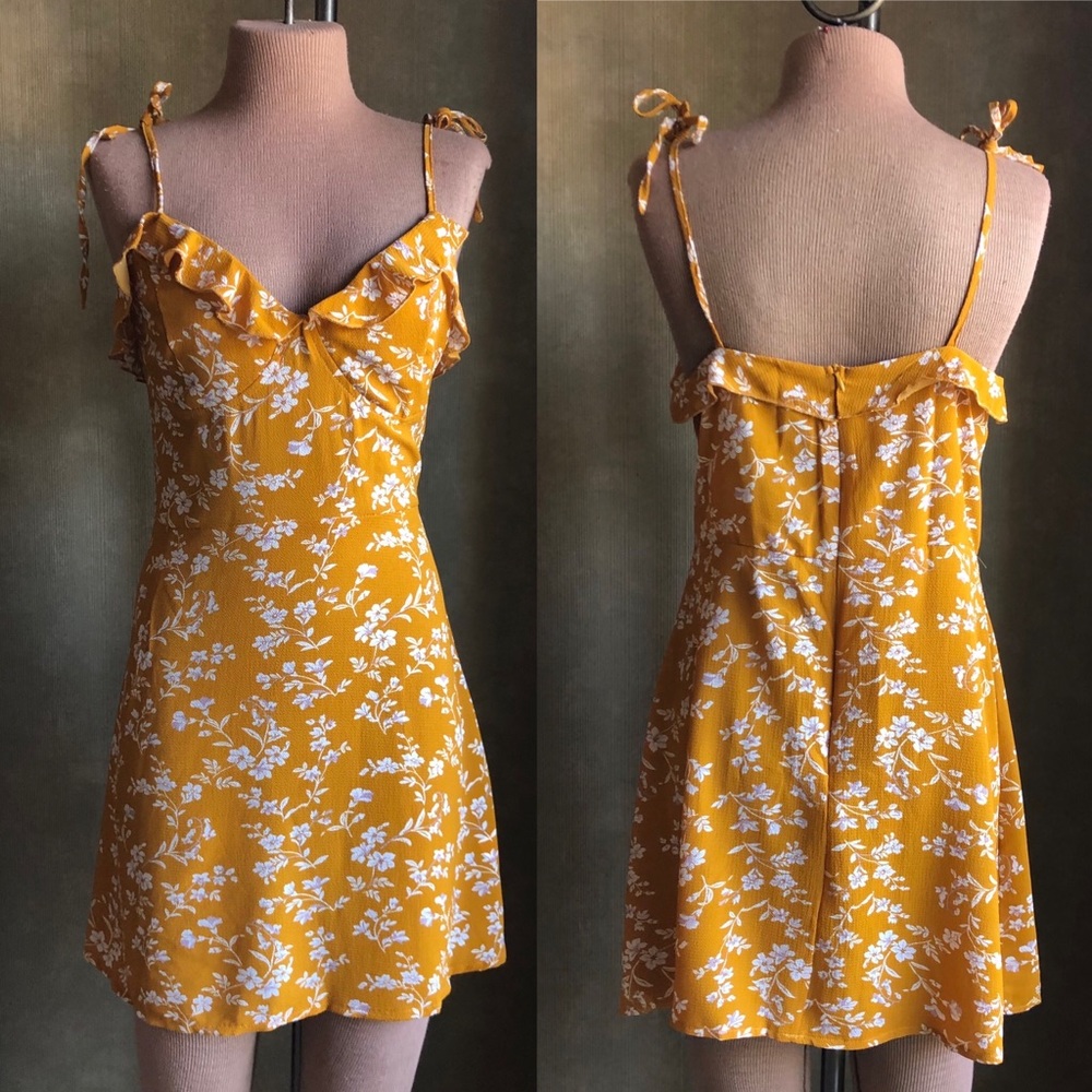 NWT Zaful Yellow Ditsy White Floral Tie Dress Ruffle Mini Short Mermaidcore